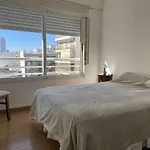 Hermoso Departamento Sobre Cabildo Y Contrafrente