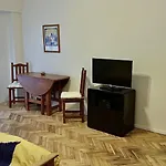 Amplio Departamento En Recoleta