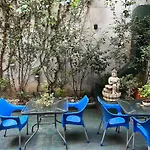 Bue Hotel