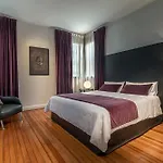 Broadway Hotel & Suites