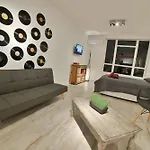 Maipu 812 II By Deppto