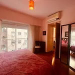 Amplio Y Comodo Departamento En La Mejor Zona De Recoleta Sobre La Calle Ayacucho