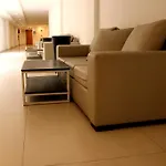Amplio Monoambiente Con Piscina