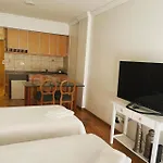 Comodo Ambiente Con Balcon En Recoleta