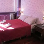 Ayres Portenos Hostel