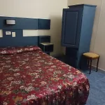 Hotel Paname, Cerca De La Rural , Embajada Eeuu , Hipodromo De Palermo Y Campo De Polo