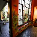 Cambalache Hostel