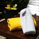 Lemon Suites