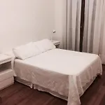Dos Ambientes Amplios Y Luminosos En Recoleta