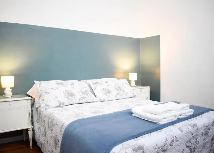 Lopez Hostel & Suites