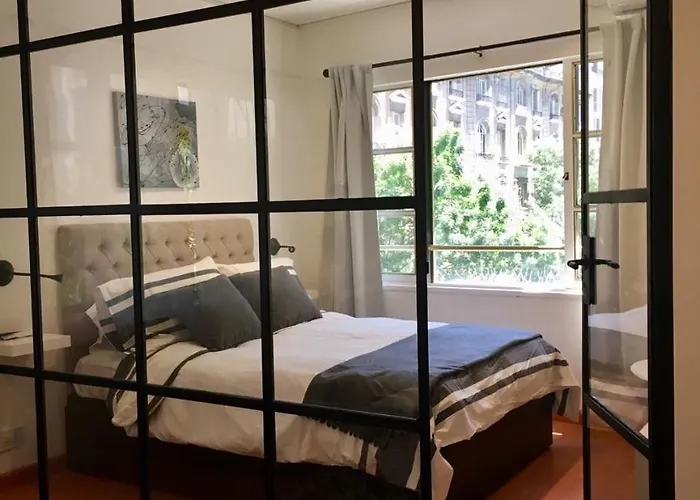 Beautiful Bright Cozy Apartment - Great Location