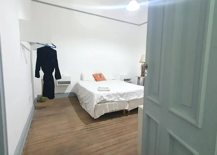 Hostal 2