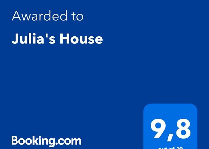 Julia\'S House