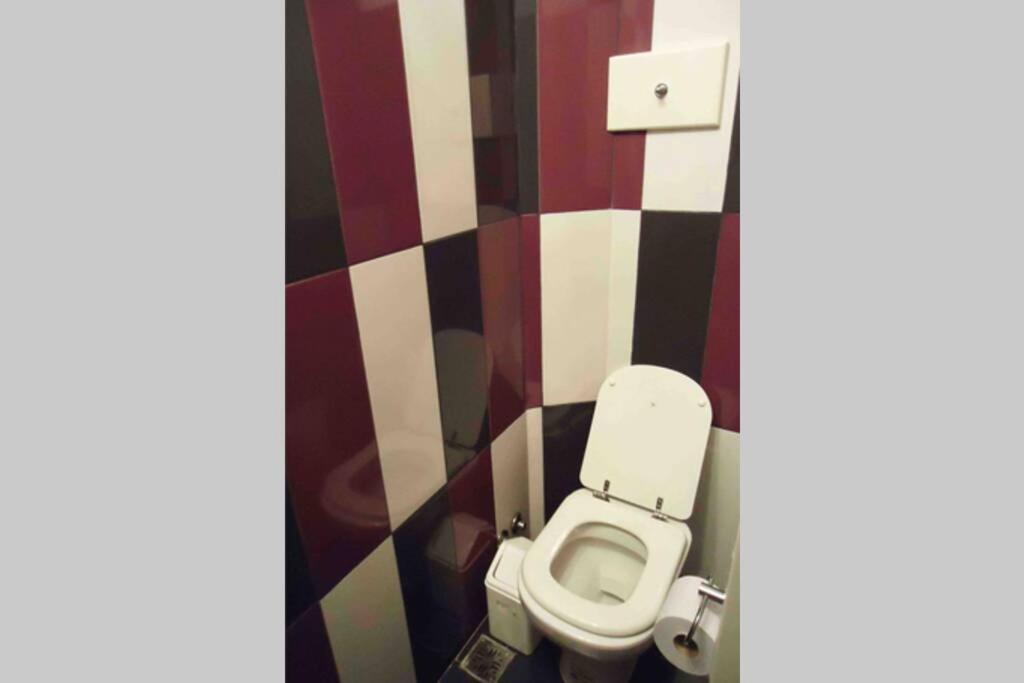 Apartment Best Location In Caballito, Buenos Aires, 80 M2