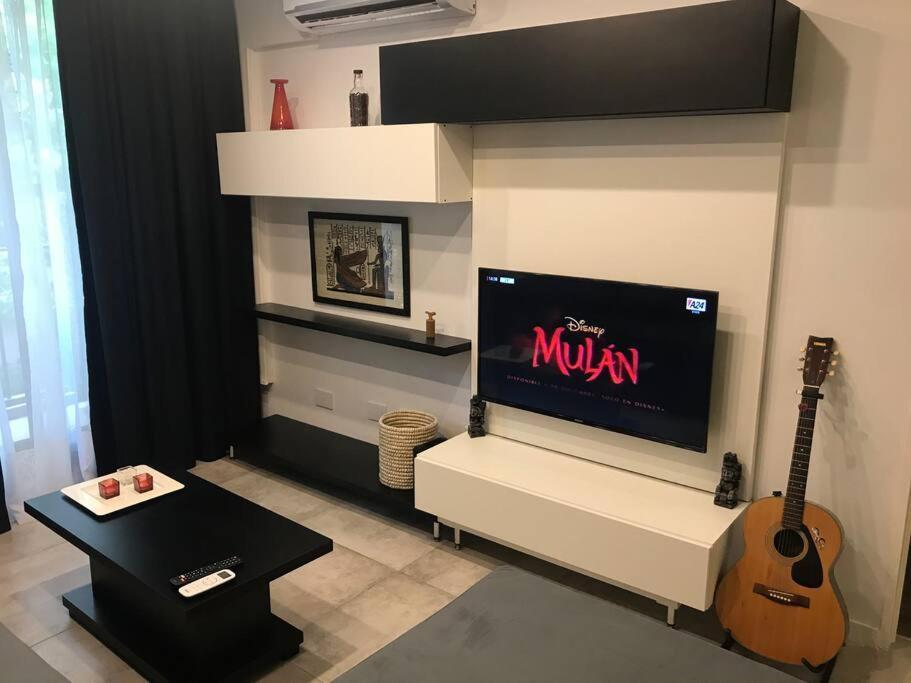 Apartment In San Telmo En Con Dos Banos Y Balcon A La Calle