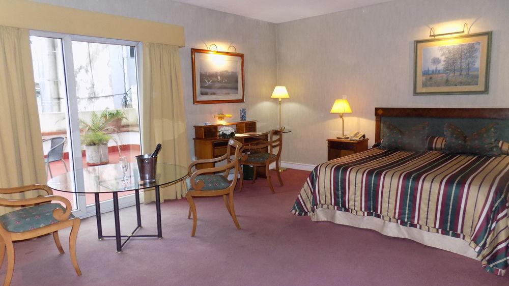 Mayflower Hotel 3*