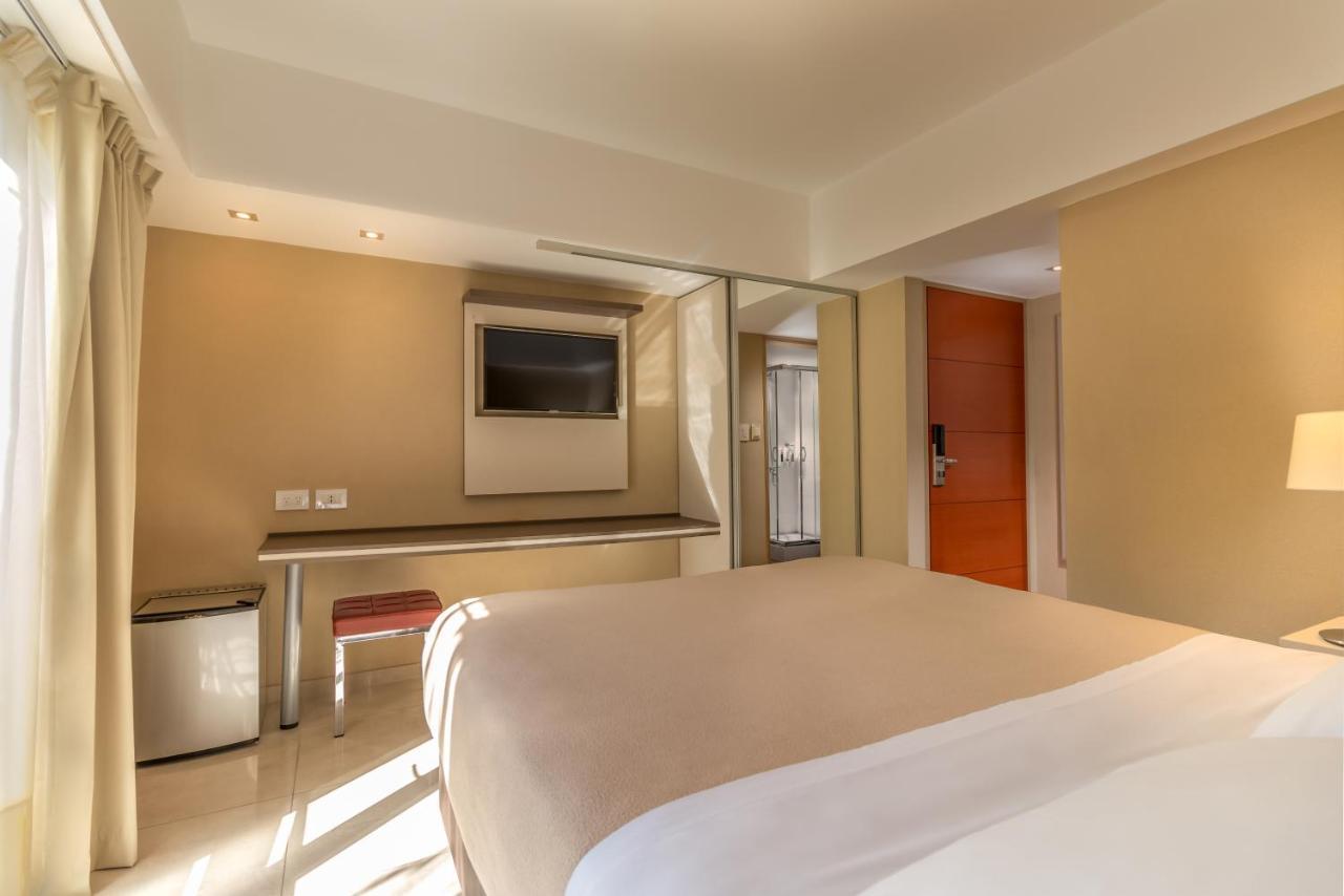 Up Recoleta 3*