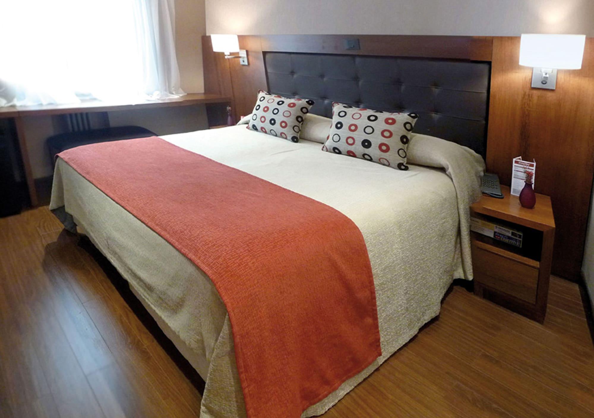 Waldorf Hotel 3*