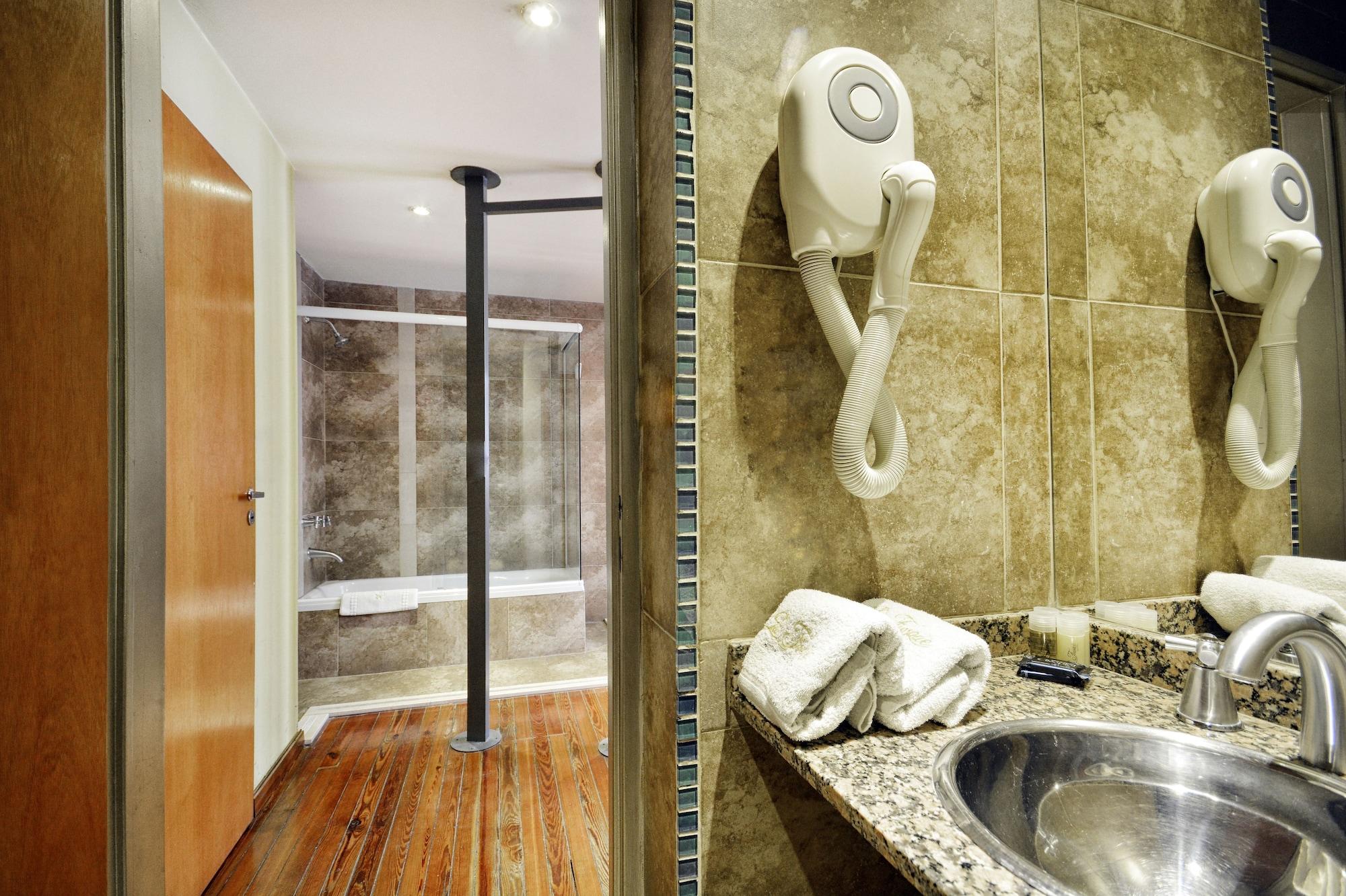 La Fresque Hotel 2*