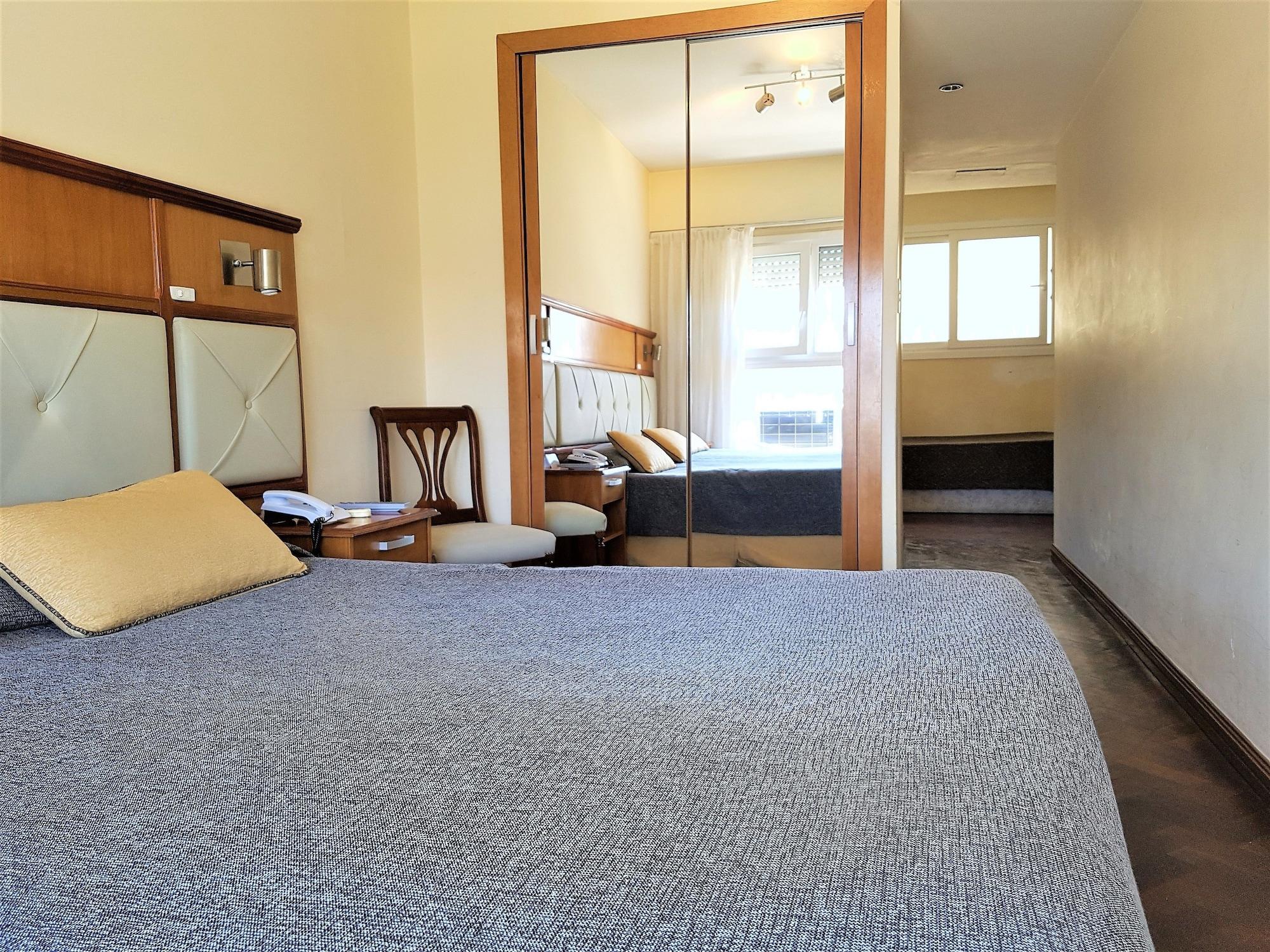 Embajador Hotel 3*