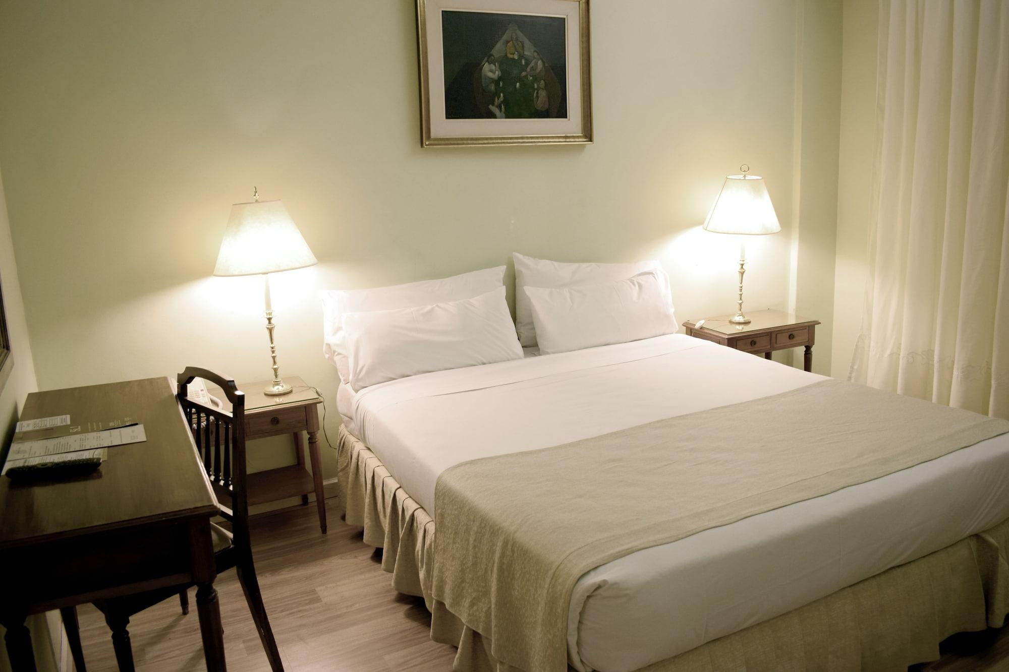 Dora Hotel