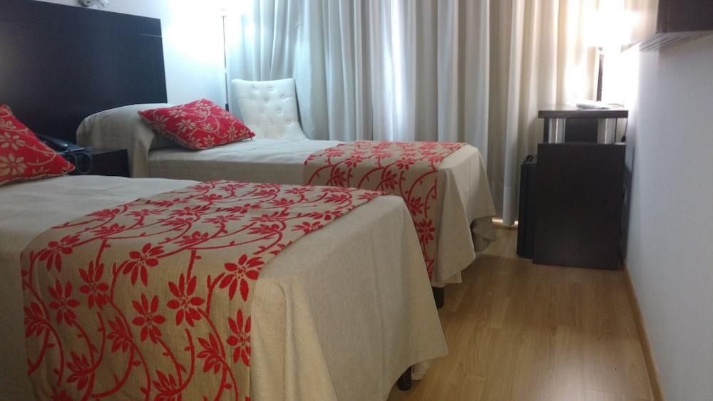 Hotel Palermo Bridge 3*