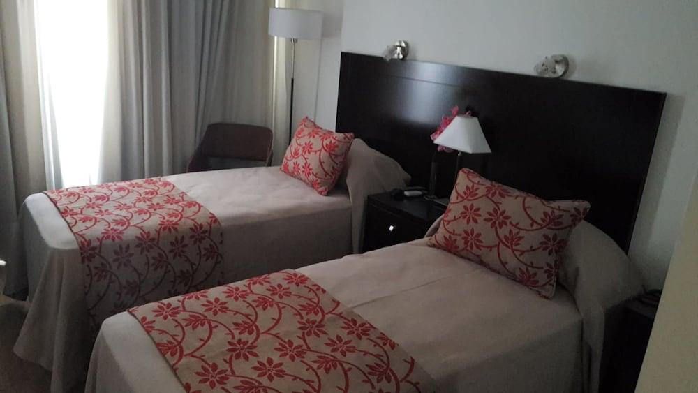Palermo Bridge Hotel 3*
