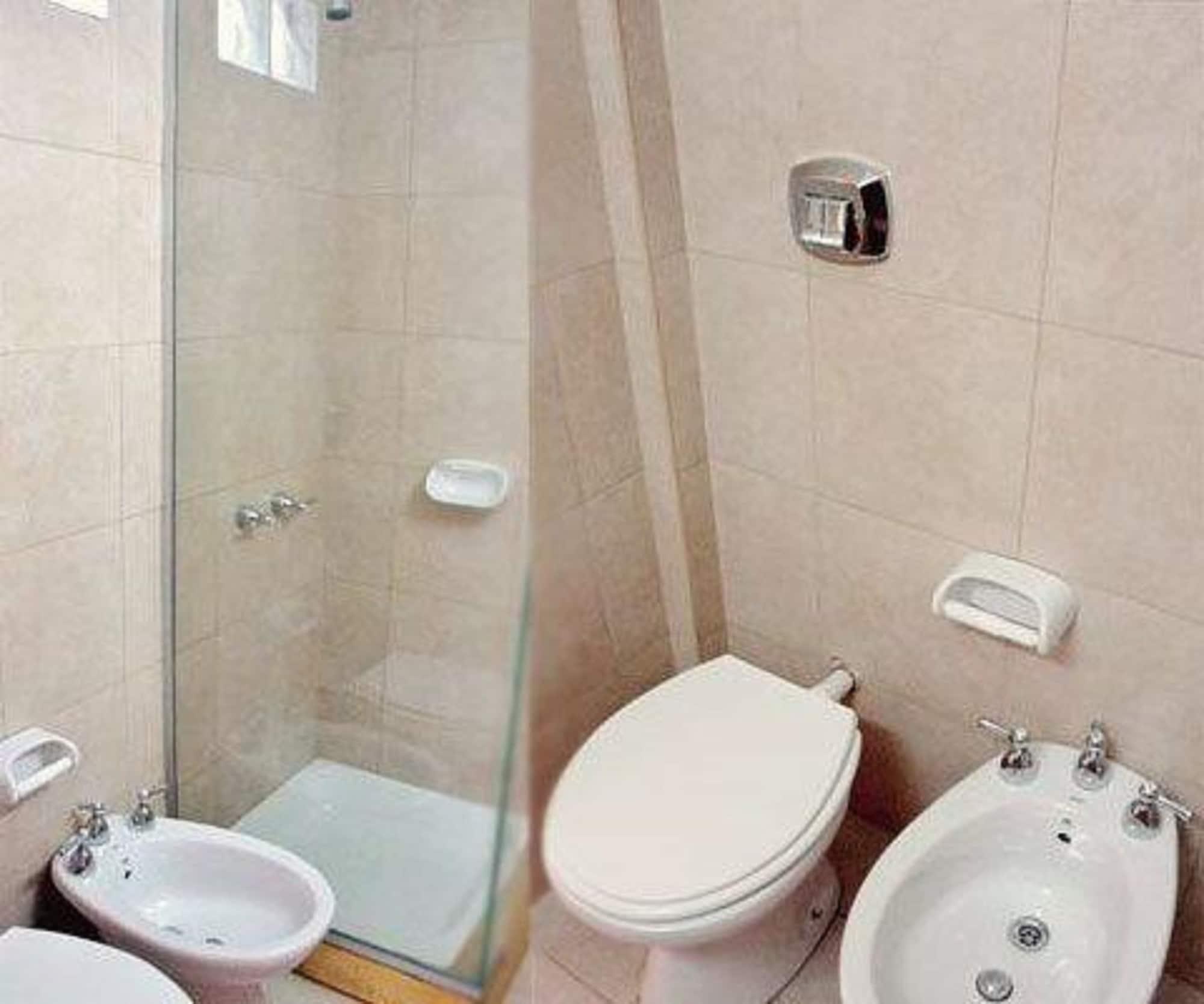 Juramento De Lealtad Townhouse Hotel 3*
