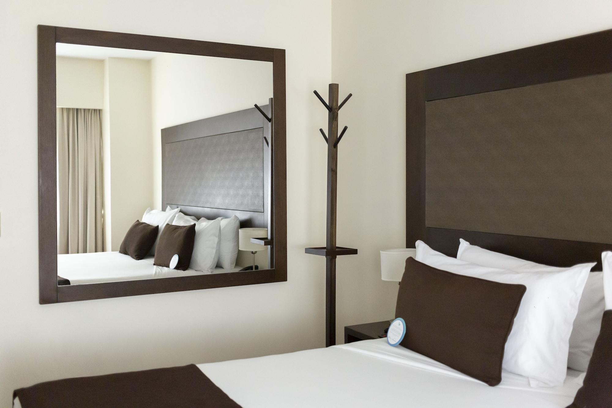 Park Royal Hotel