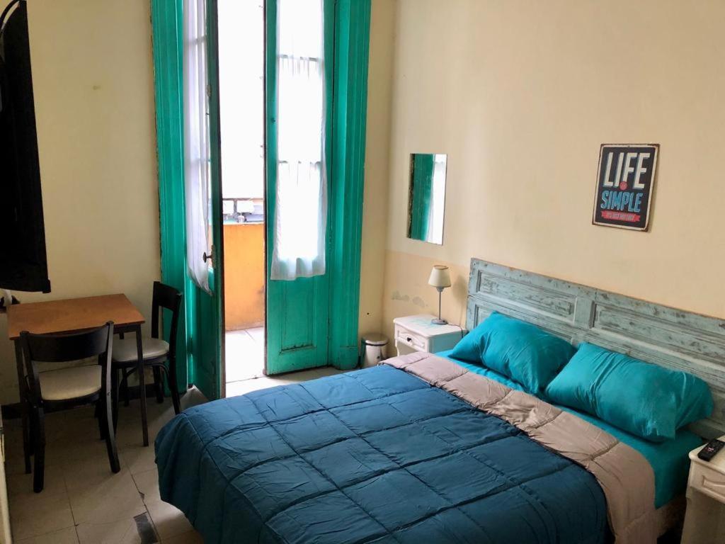Granados Hostel *