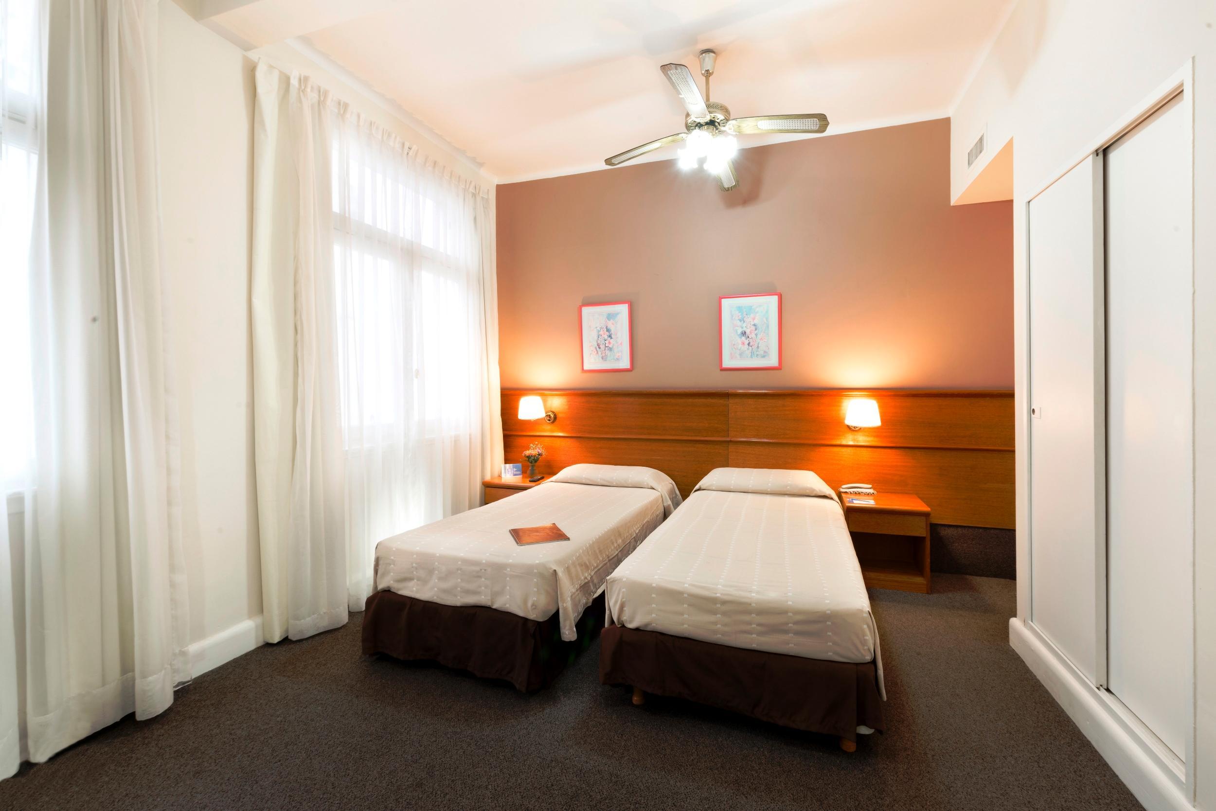 Crisol Catalinas 3*