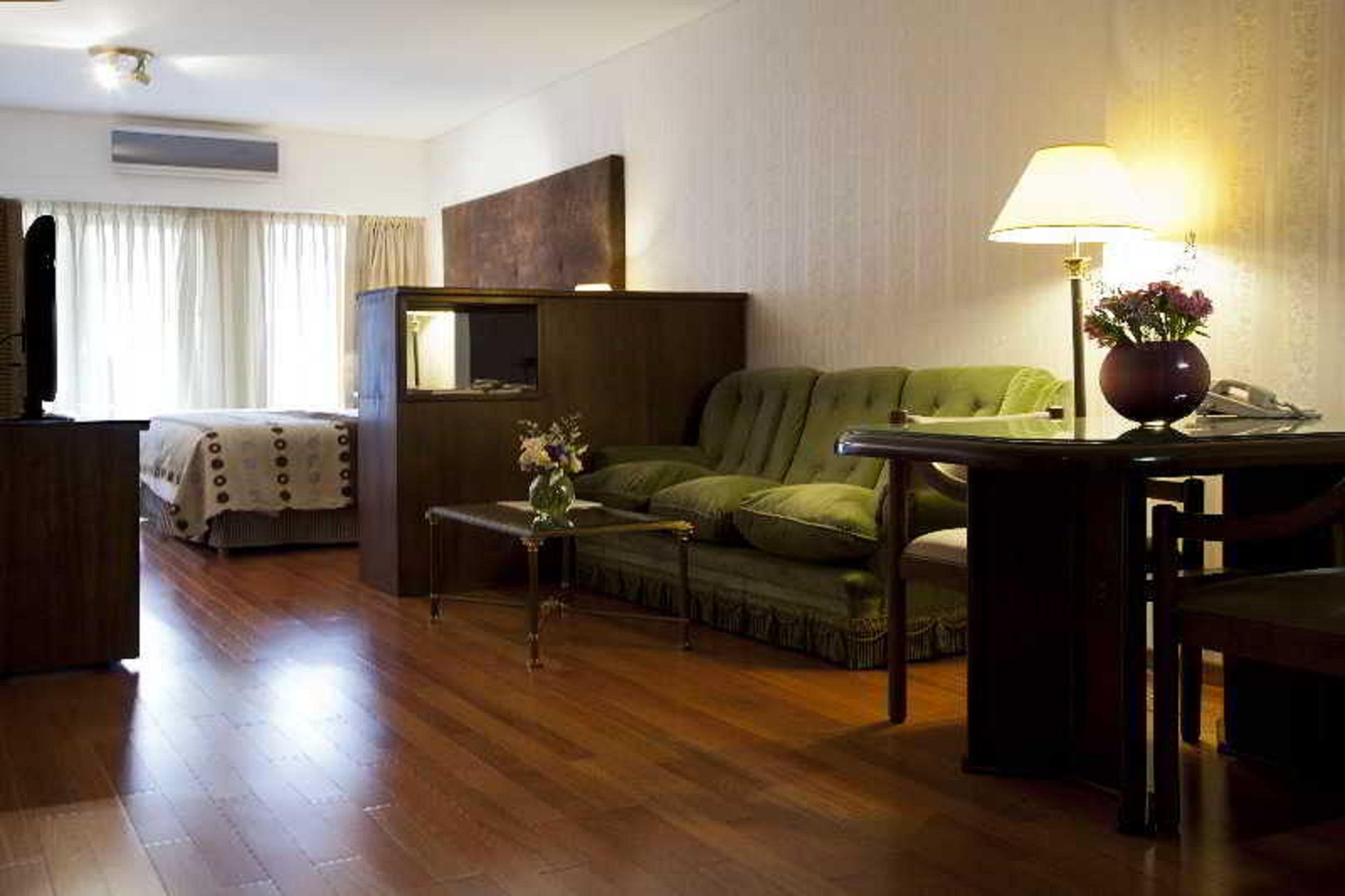 Feir's Park & Rooftop 5*