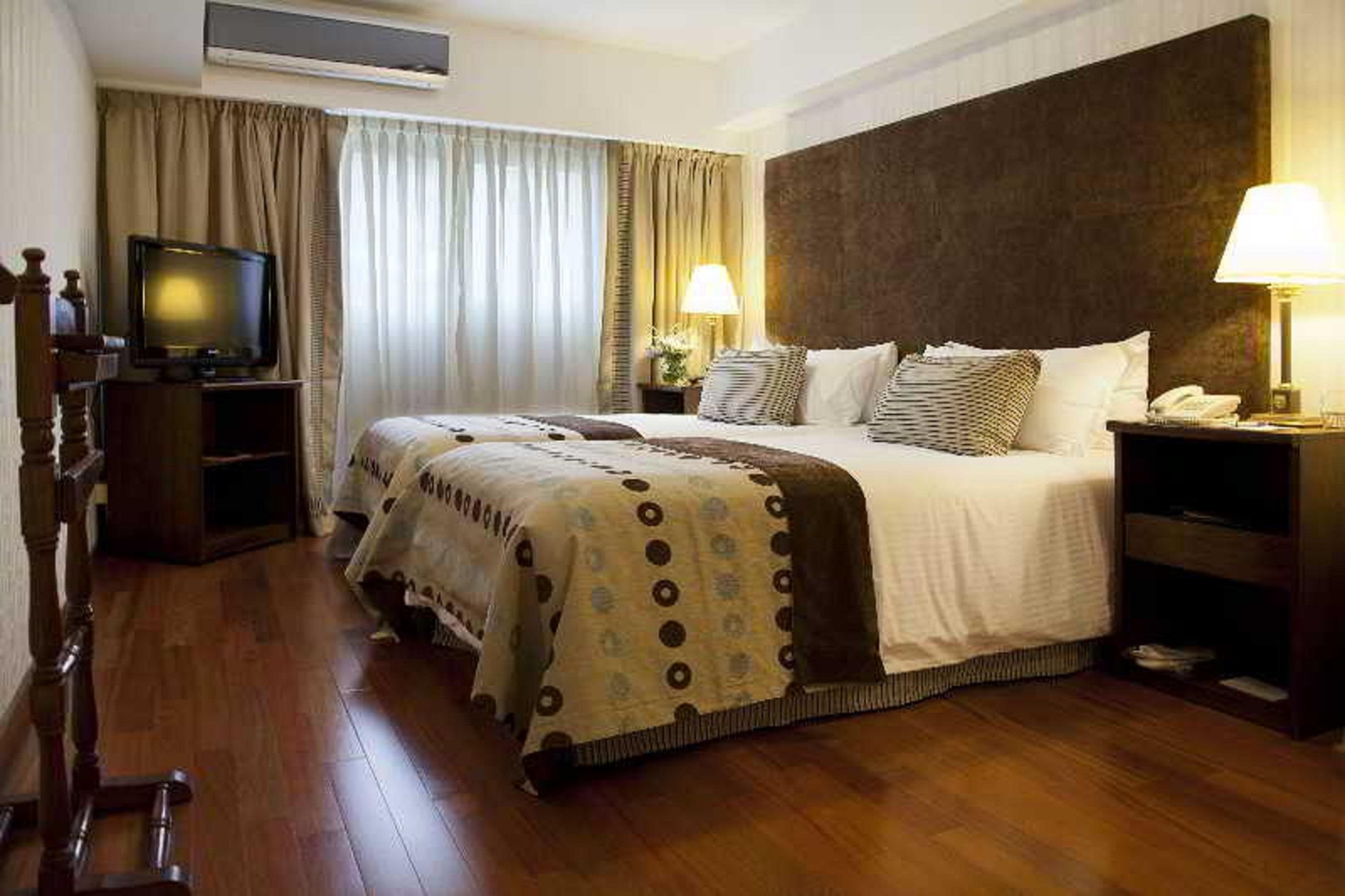 Hotel Feir's Park & Rooftop 5*