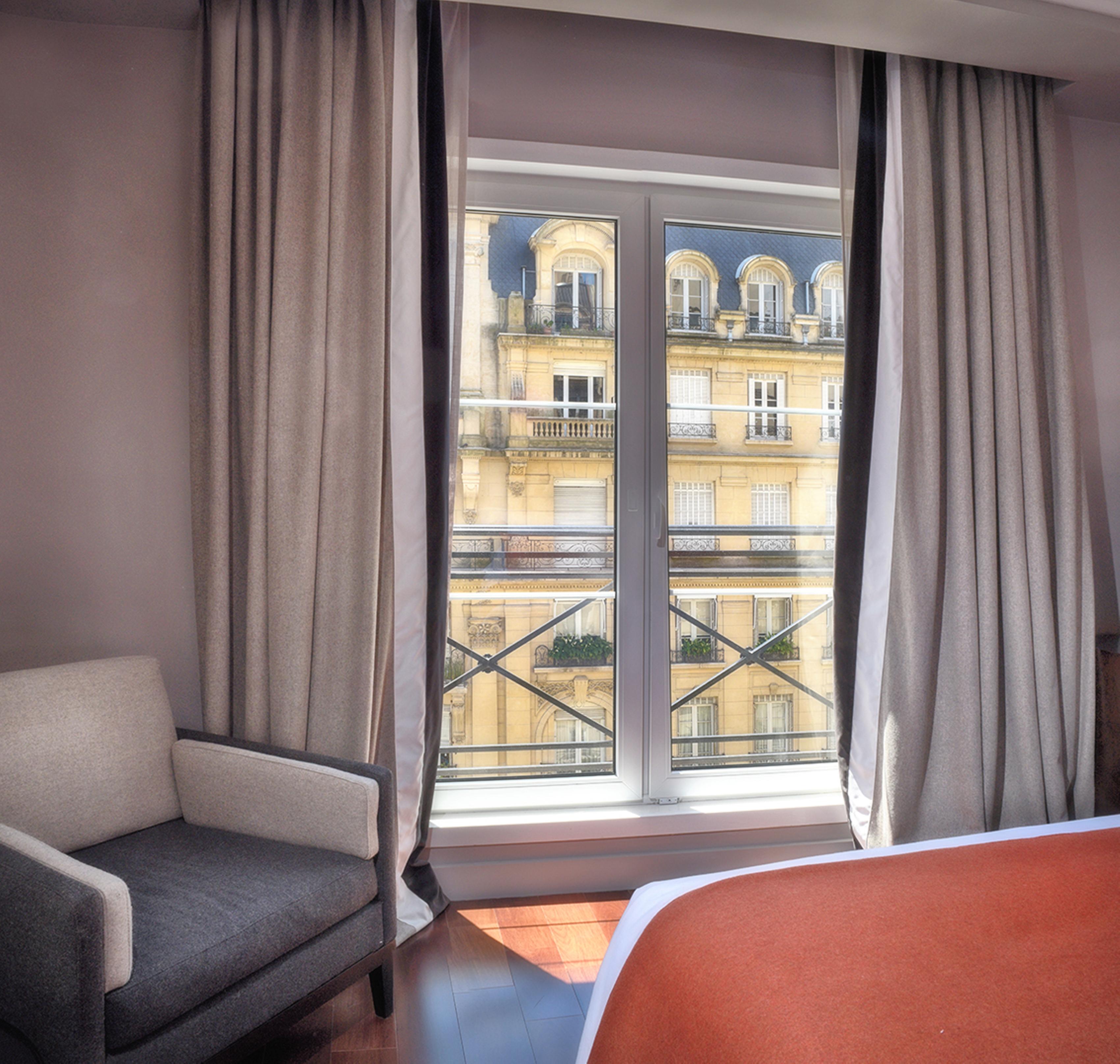 Carles Hotel 4*