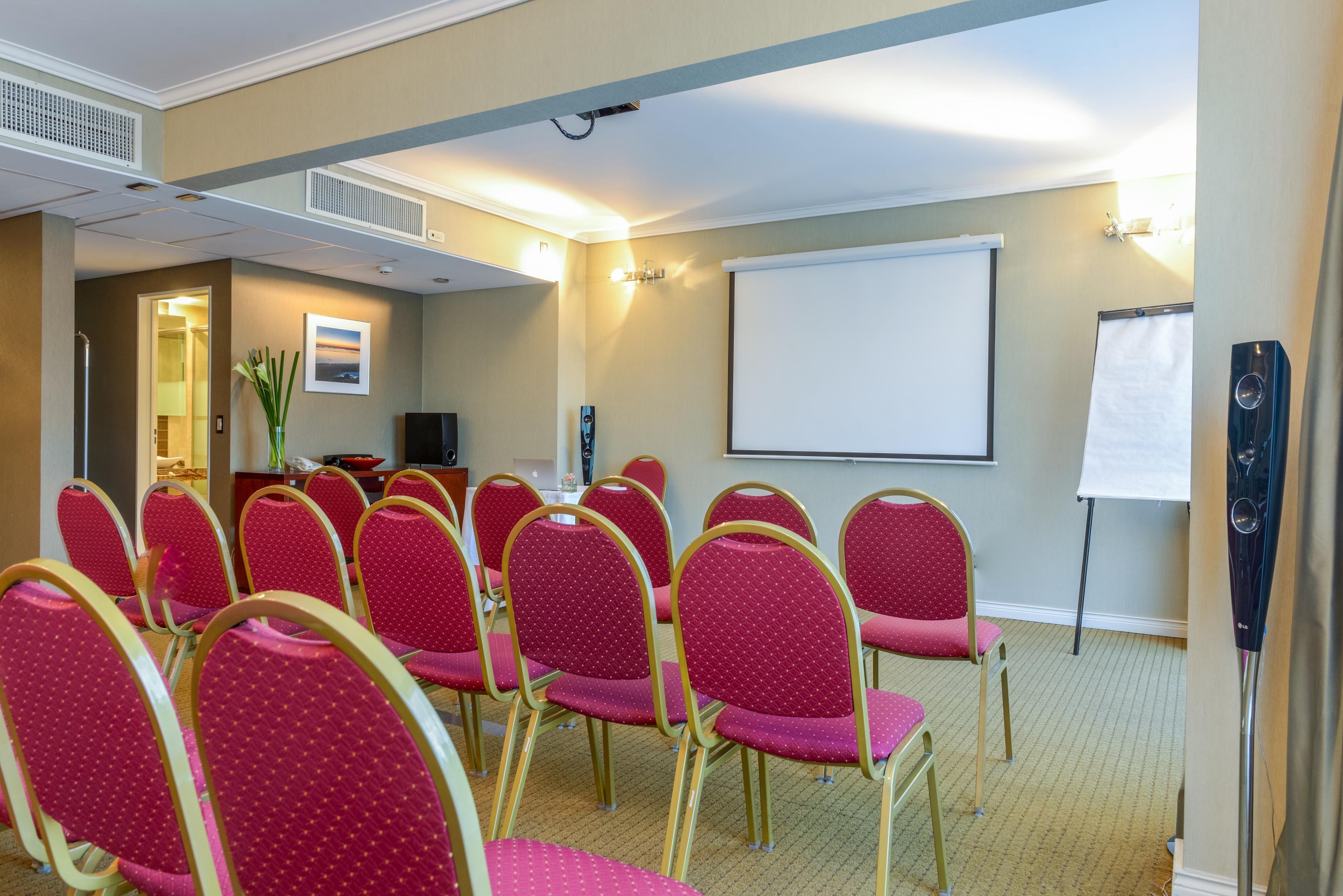 Blank Recoleta Hotel 4*