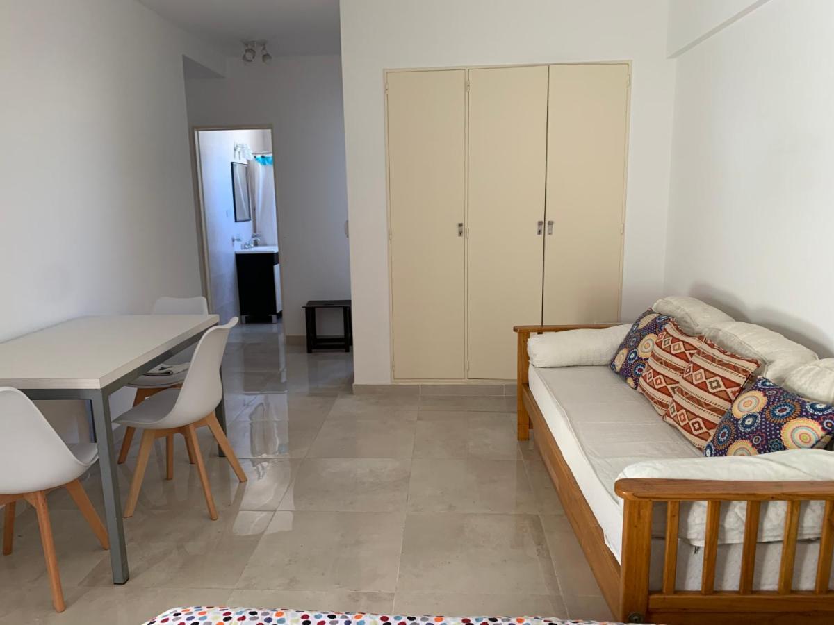 1 Ambiente Bien Ubicado Almagro. Hospital Italiano Apartment Buenos Aires