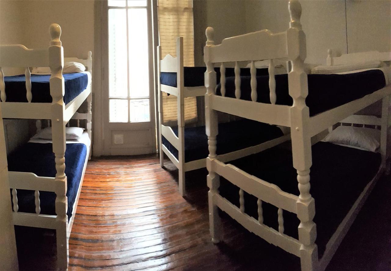 Hostel Voyage Recoleta *