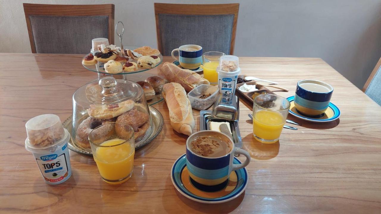 Casa Boutique Buenos Aires, Desayuno Y Traslado Gratis Aeropuerto Ezeiza Casa de férias