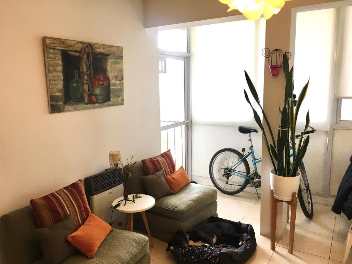 Privada En Depto 1 Persona, Solo Mujeres - San Telmo * Buenos Aires