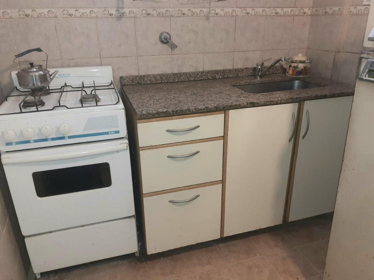 Carmensita Depto A 2 Cuadras De Belgrano Y 9 De Julio Antiguo Y Clasico Edificio De San Telmo Acceso 2do Piso Por Escalera * Ciudad Autónoma de Buenos Aires