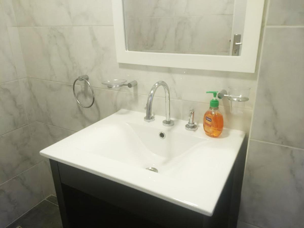 Apartment Departamento Nuevo En Recoleta De Dos Dormitorios 6. Piso 5 Buenos Aires