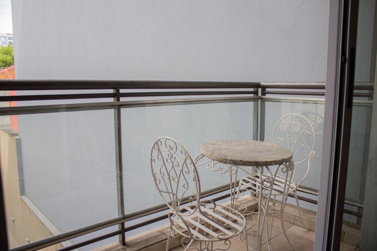 Departamento 3 Ambientes Con Balcon Y 2 Banos *