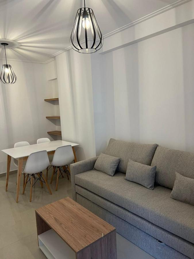 Av 9 De Julio Uade Apartment
