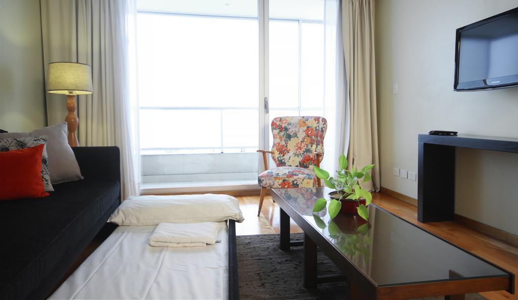 Art & Gallery Aparthotel 4*