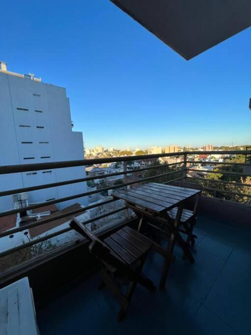 Flores Apartment *