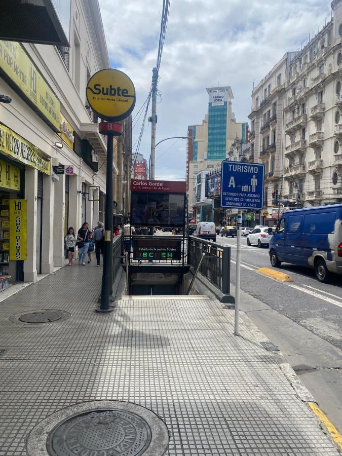 Avenida Corrientes Y Billinghurst A Metros De Abasto Shopping Apartment Buenos Aires