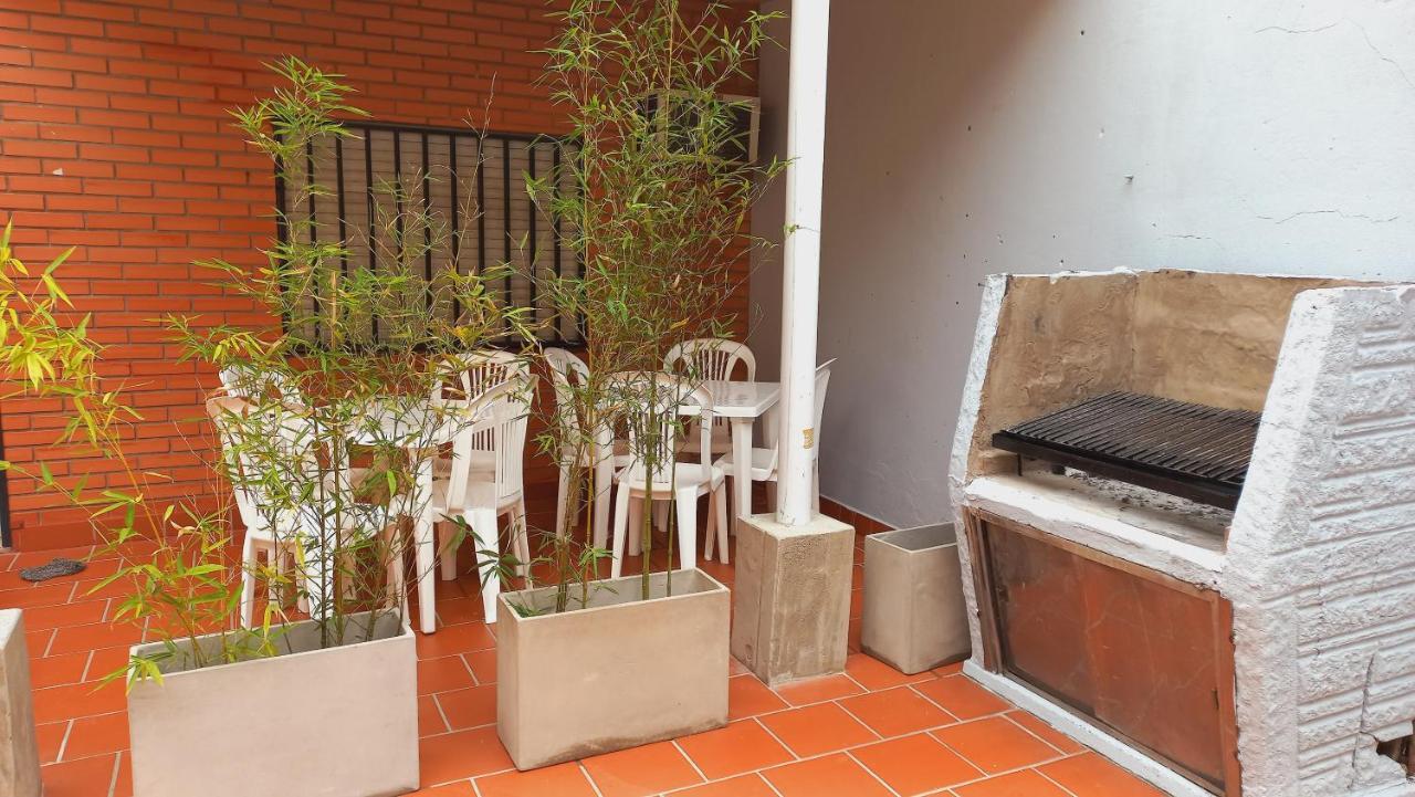 Con Terraza Y Parrilla En Palermo Casa de hóspedes Buenos Aires