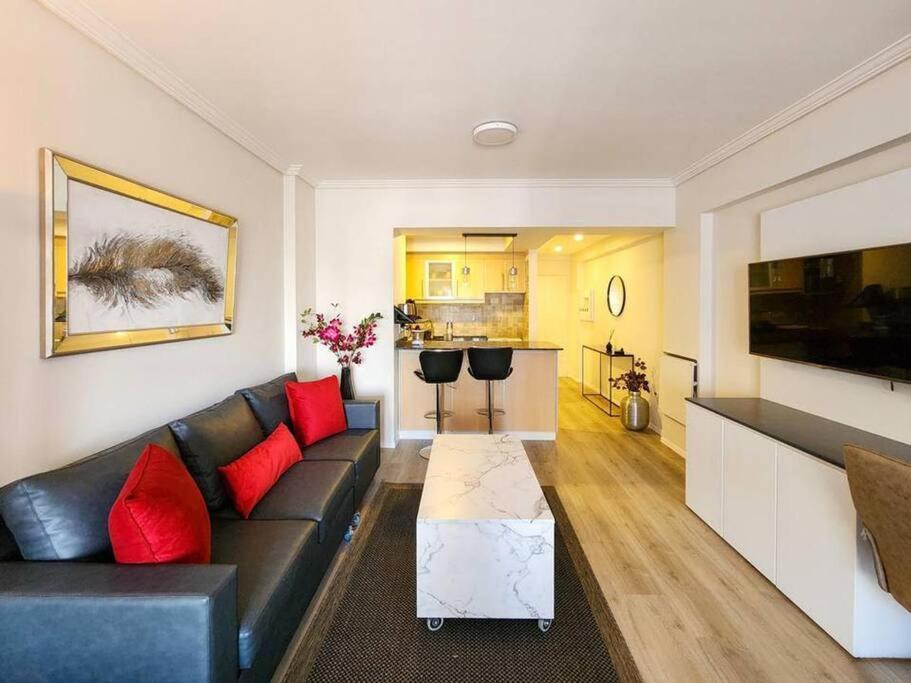 Smart Design - Apartment *