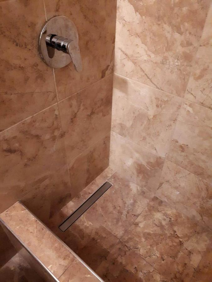 Corrientes Av, Location Apartment