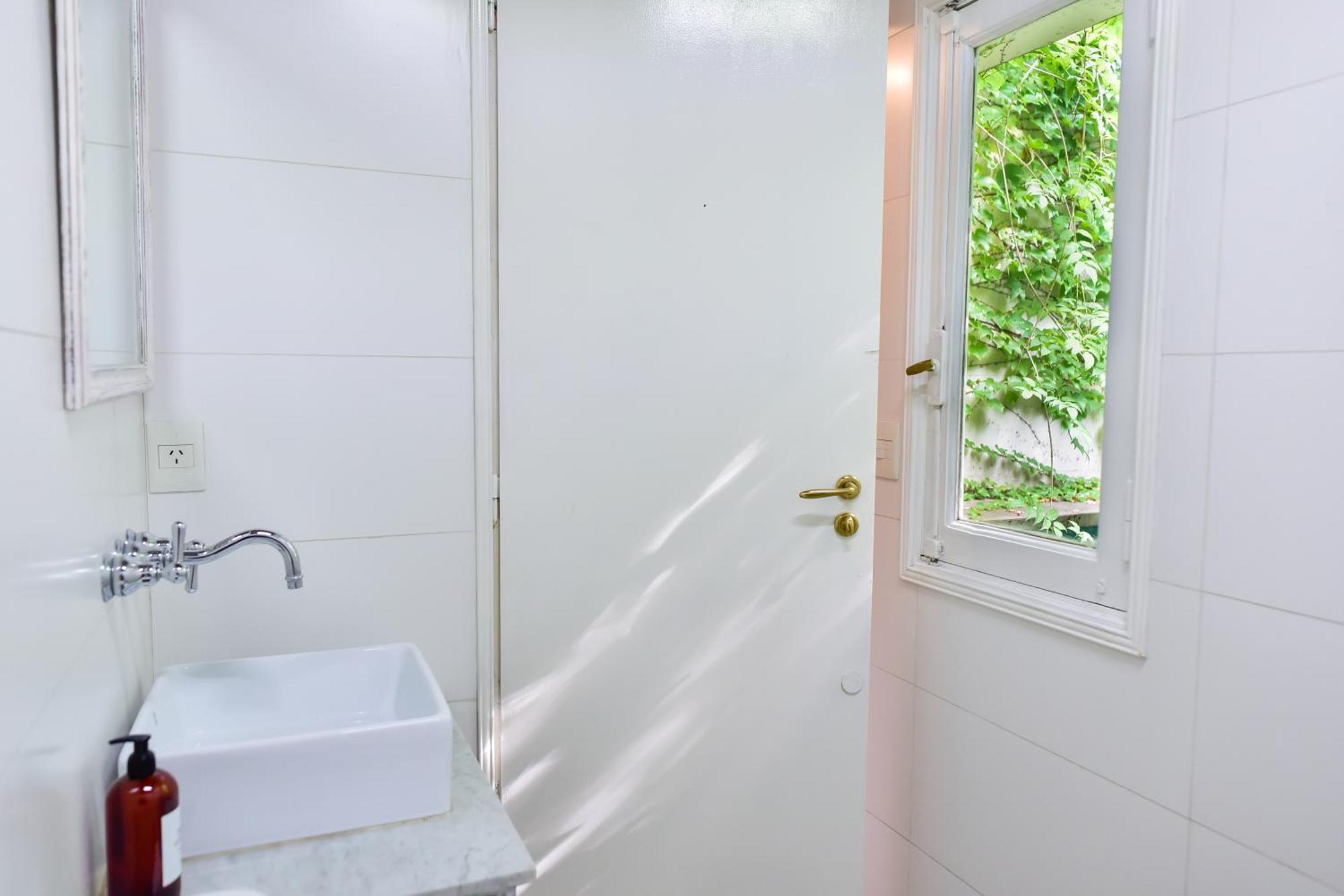 Bed & Breakfast Casa Caravan - Plant Based Concept House *
